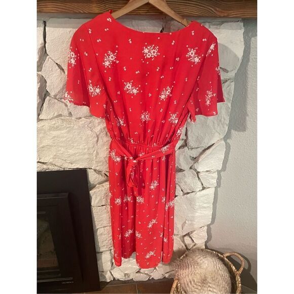 One Clothing Womens Red White Floral Print Wrap Dress Size Small - Picture 2 of 5